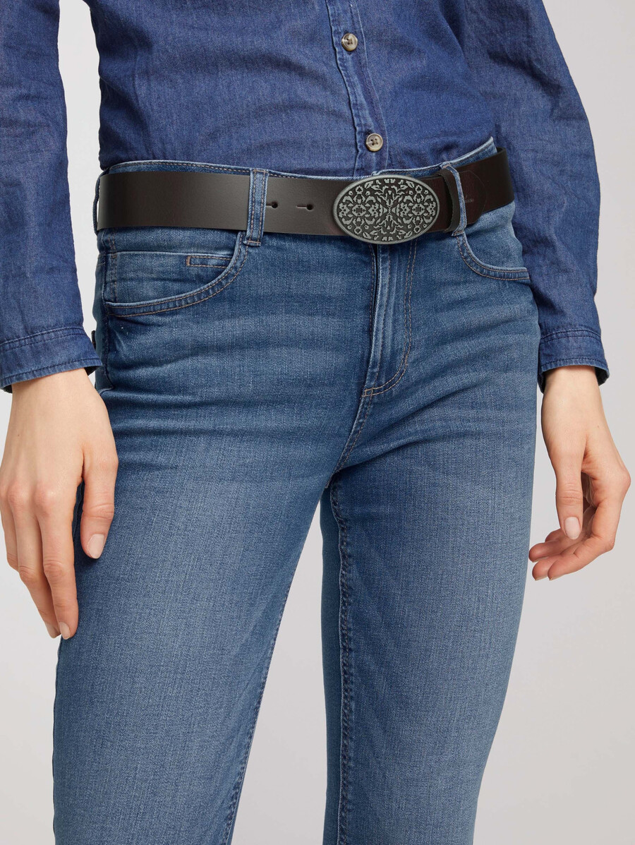 ceinture en cuir tttaylor avec boucle