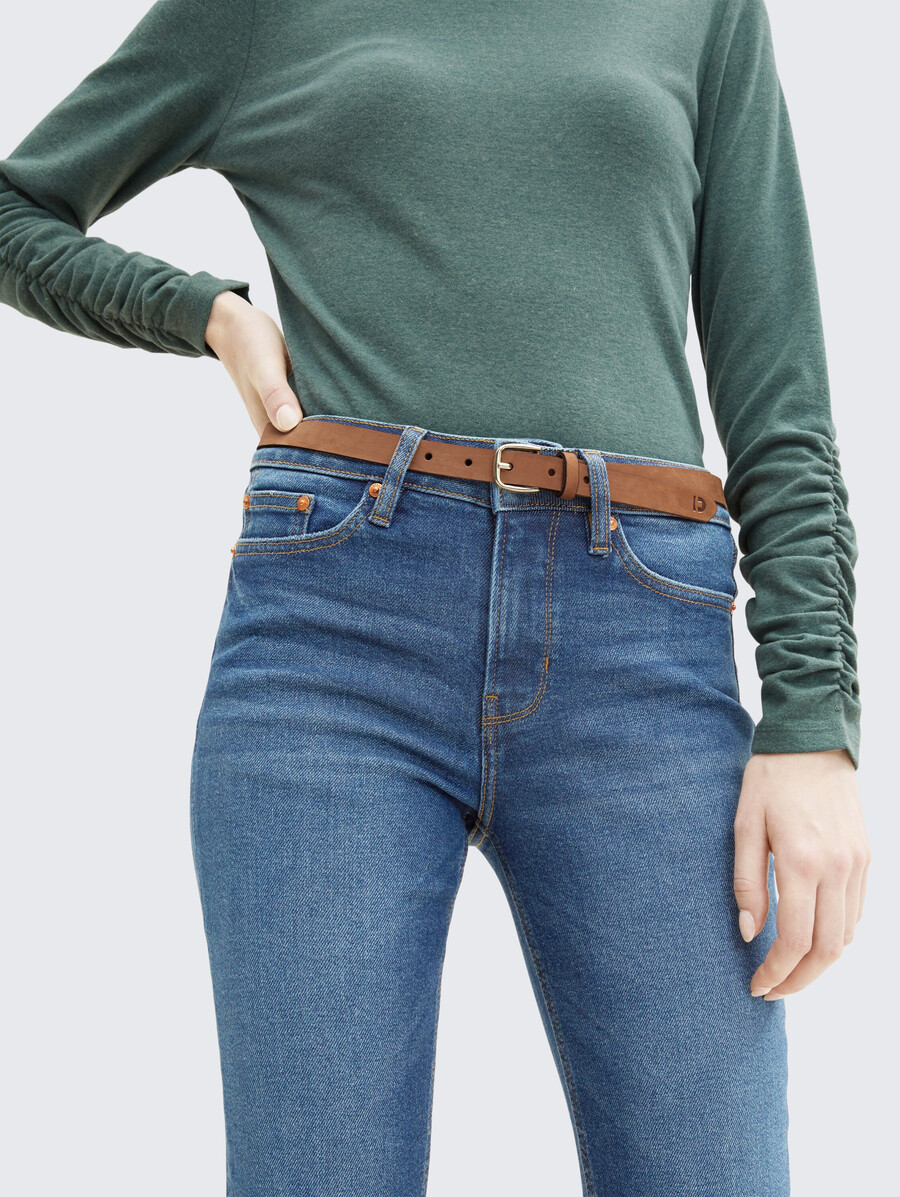 ceinture étroite en cuir ttmeghan avec boucle ardillon arrondie