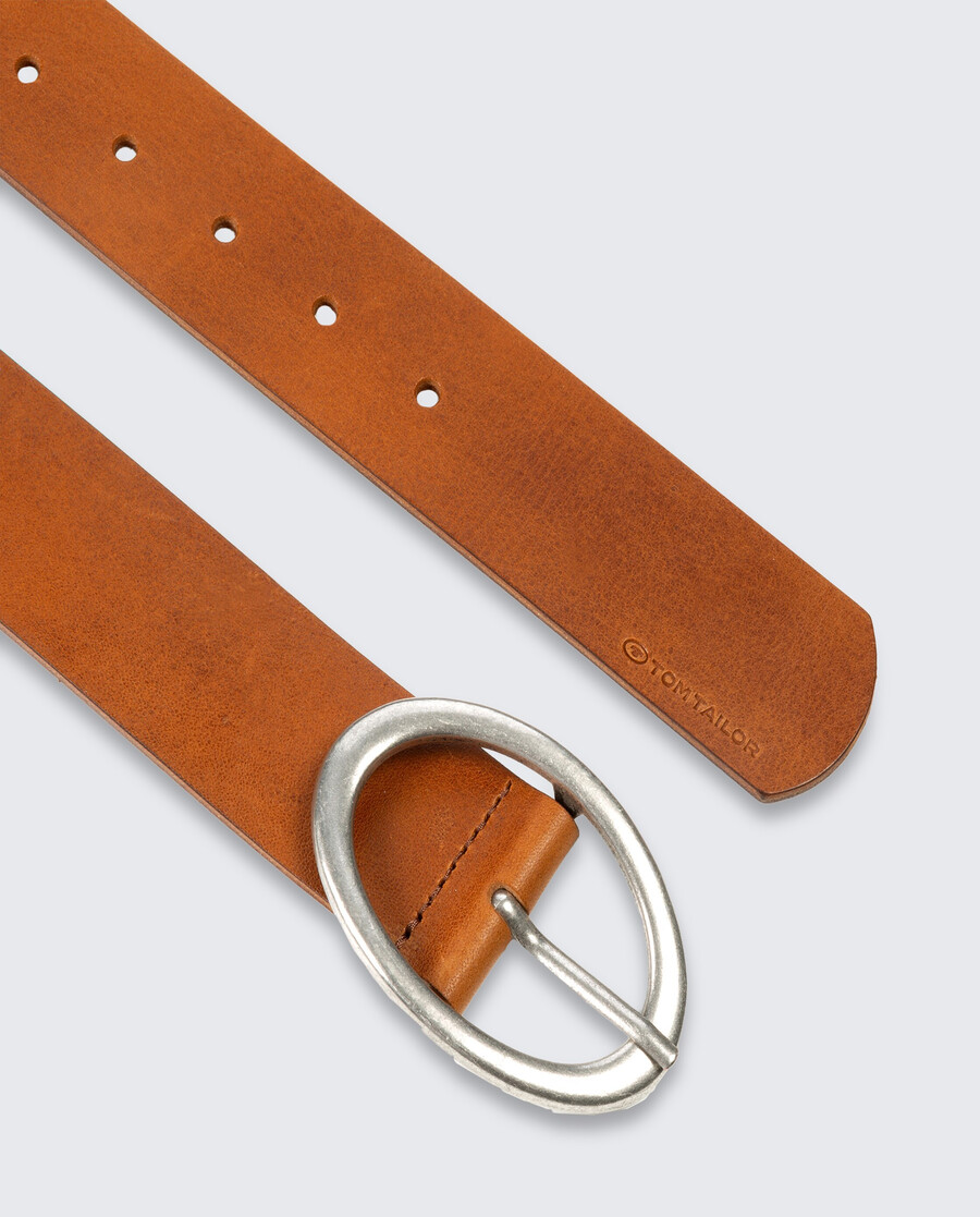 ceinture en cuir ttruby avec boucle ardillon ovale