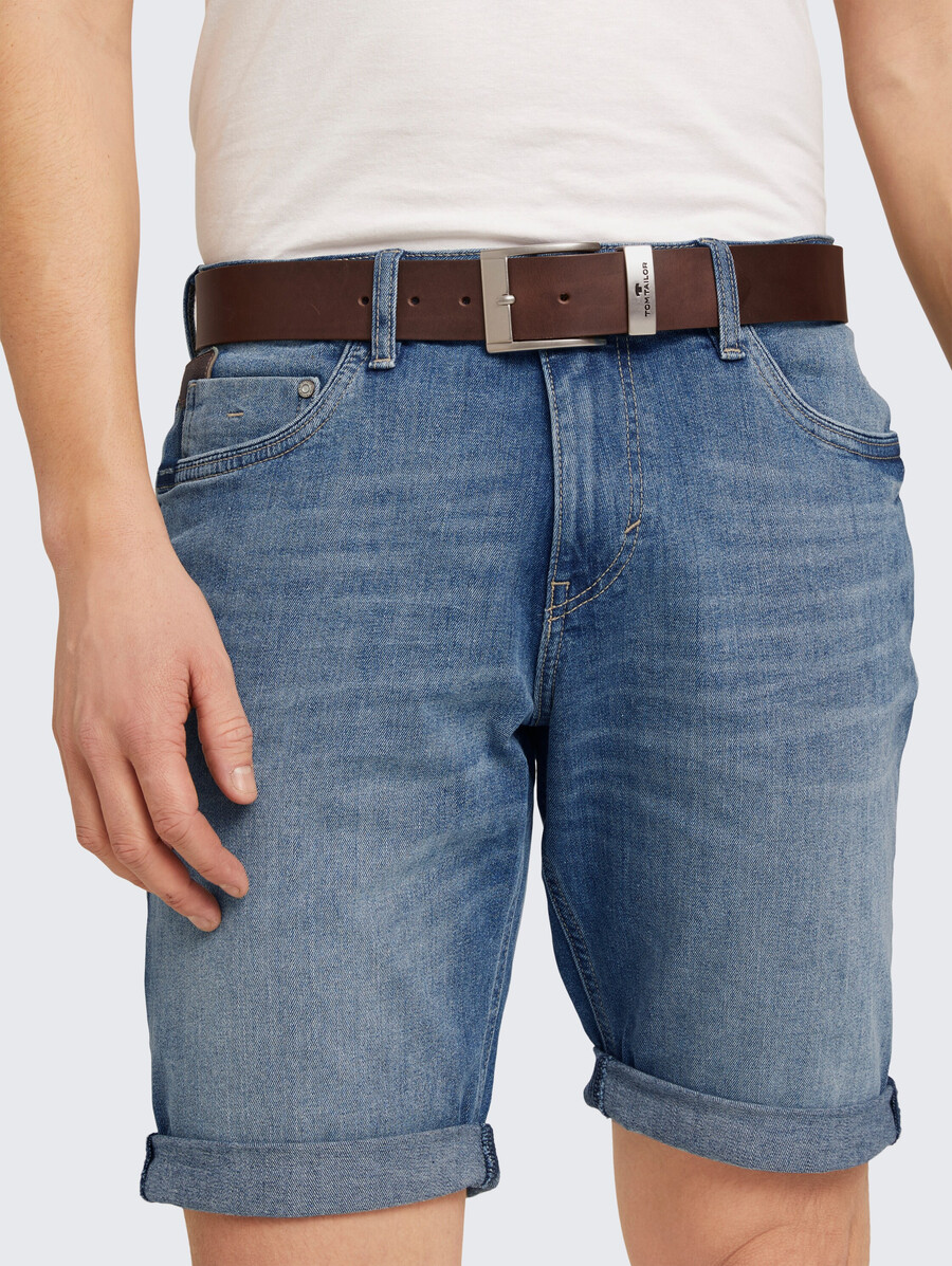 ceinture en cuir tttom avec boucle ardillon carrée