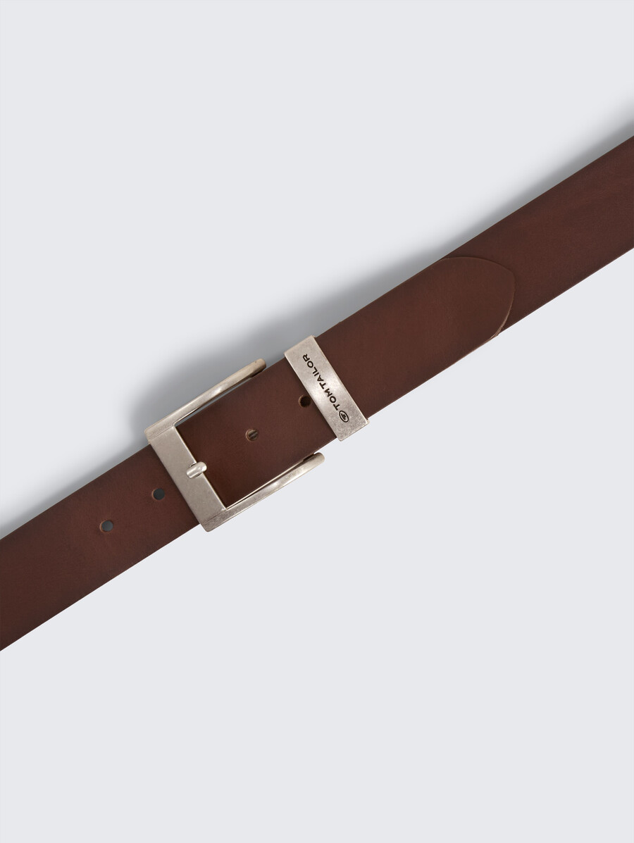 ceinture en cuir tttom avec boucle ardillon carrée