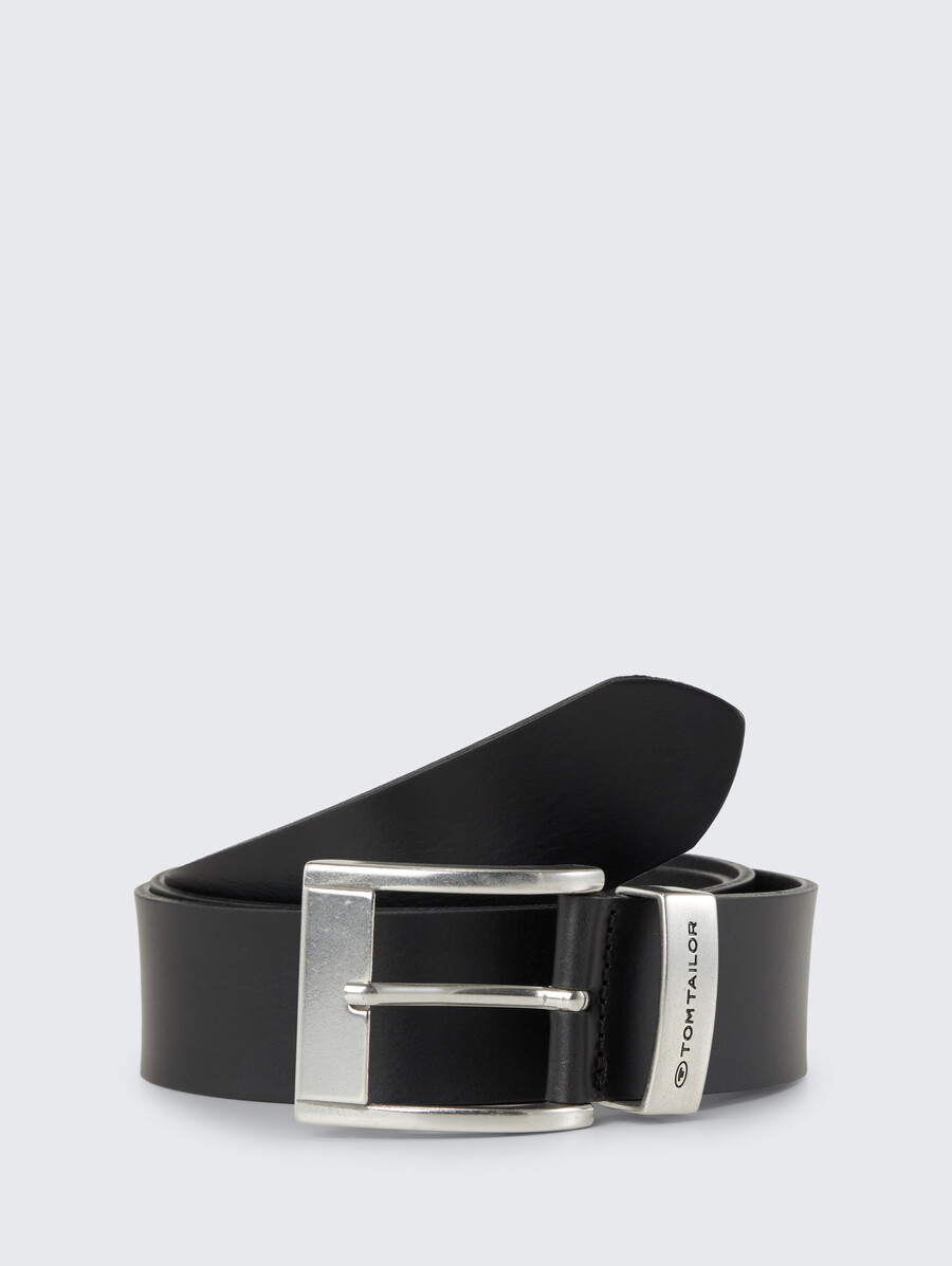 ceinture en cuir tttom avec boucle ardillon carrée