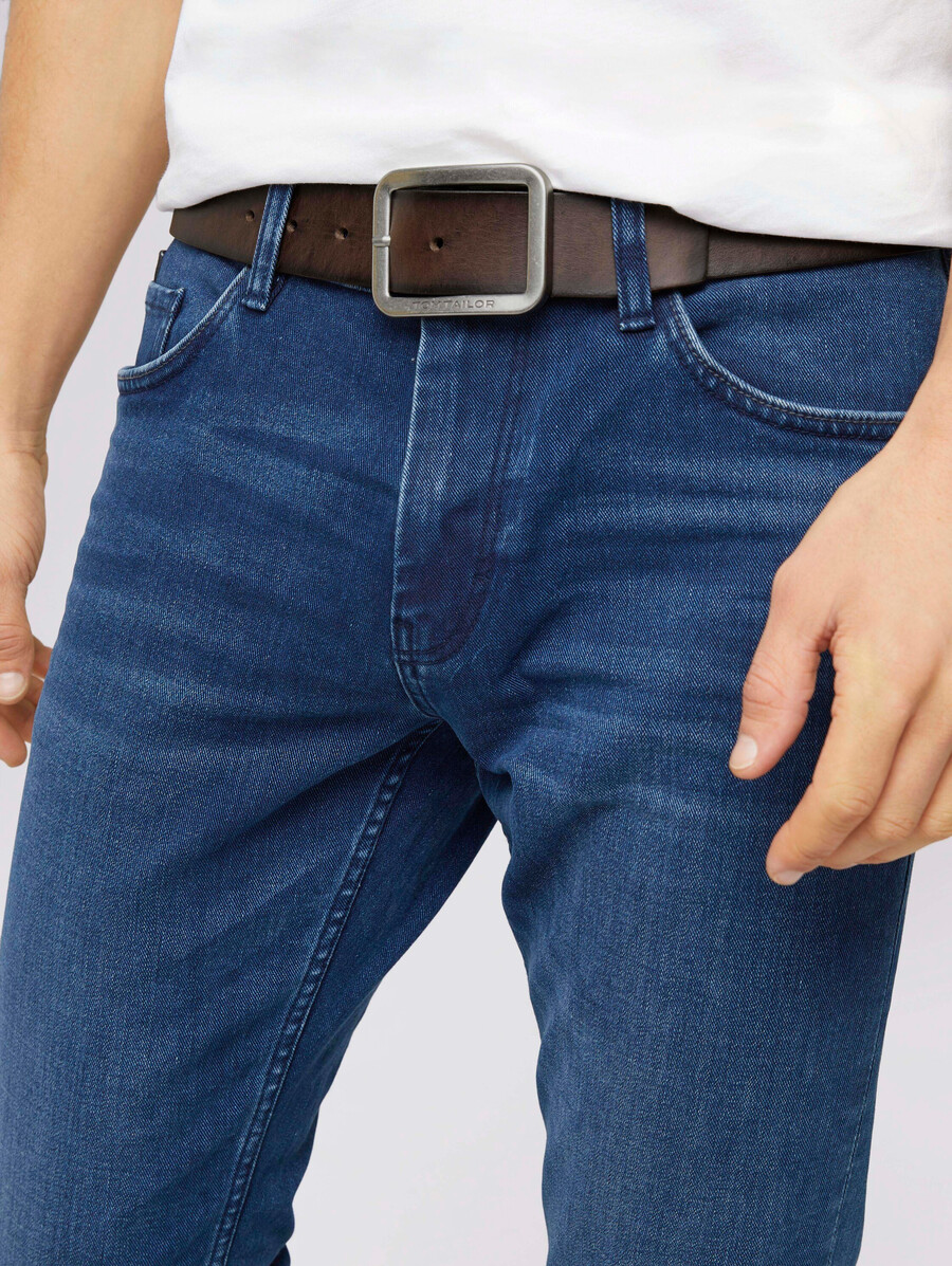 ceinture en cuir ttted avec boucle ardillon carrée