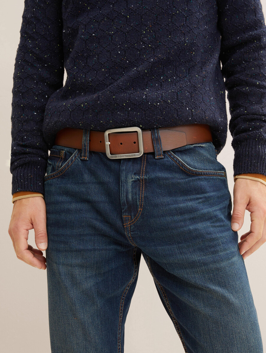 ceinture en cuir ttted avec boucle ardillon carrée