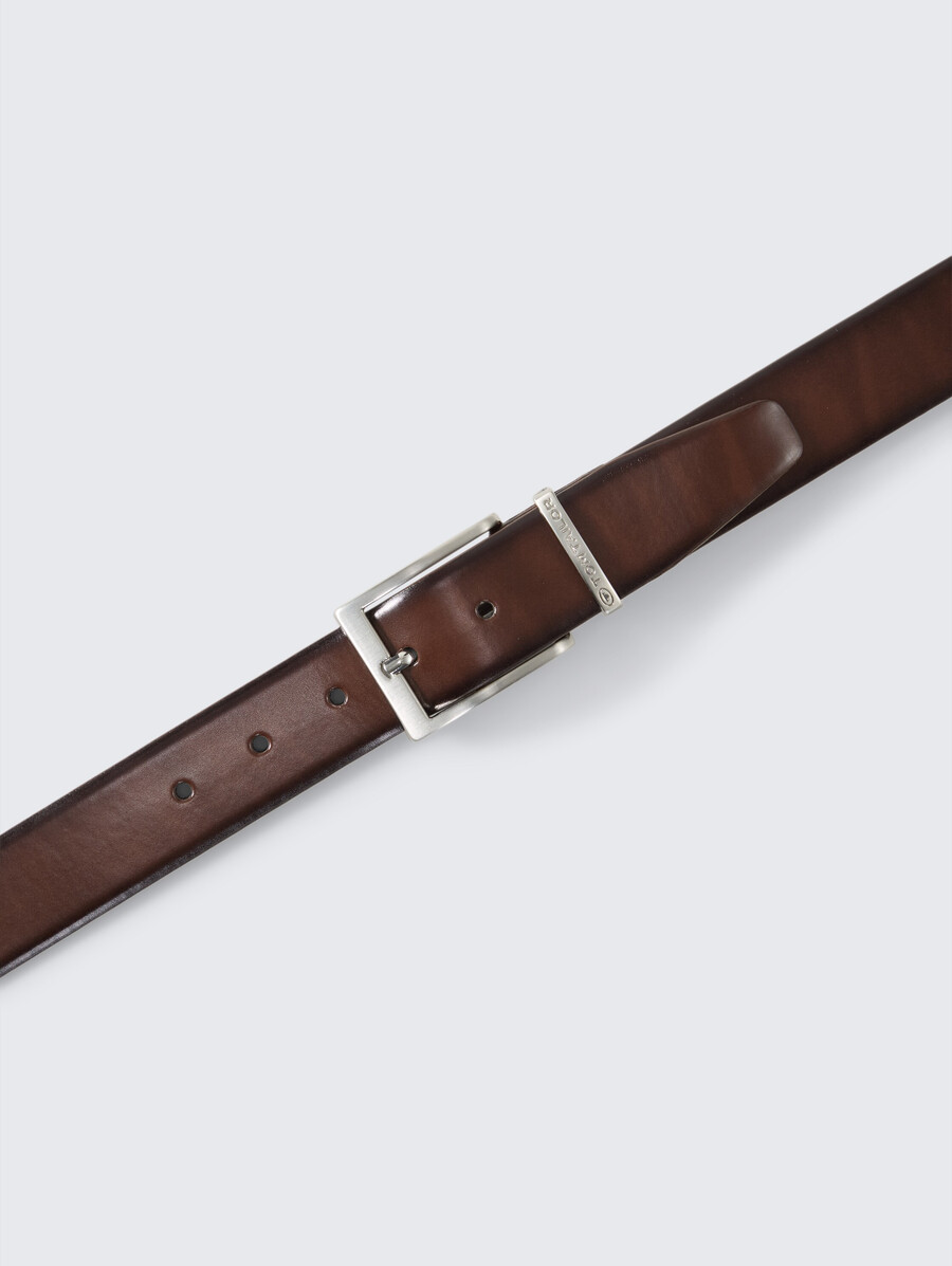 ceinture ttbill avec boucle à ardillon carrée