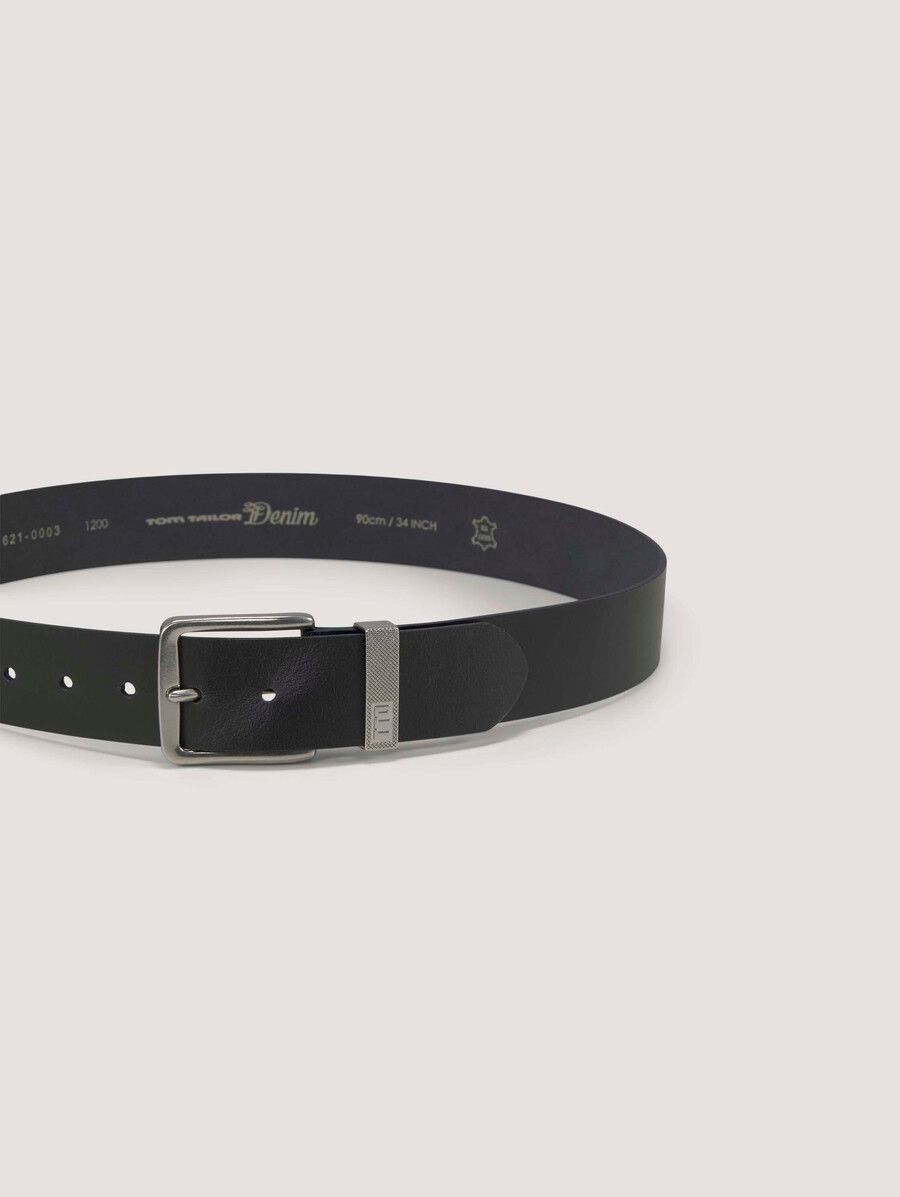ceinture en cuir ttjoe avec boucle ardillon carrée
