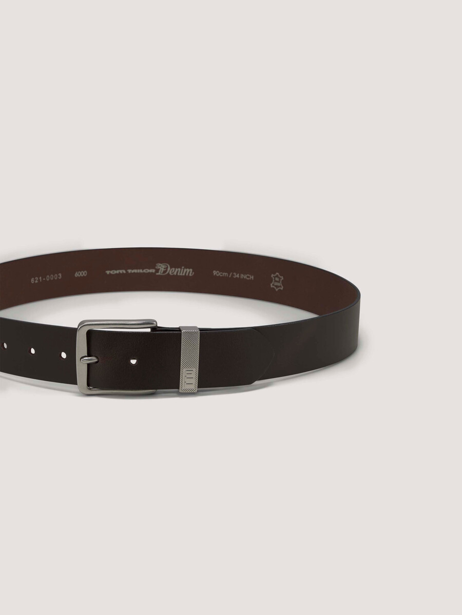 ceinture en cuir ttjoe avec boucle ardillon carrée