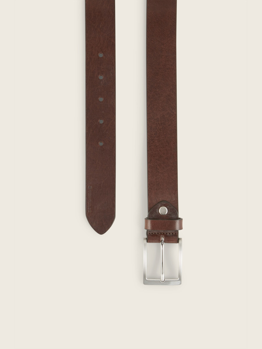 ceinture en cuir ttjaden avec boucle ardillon carrée