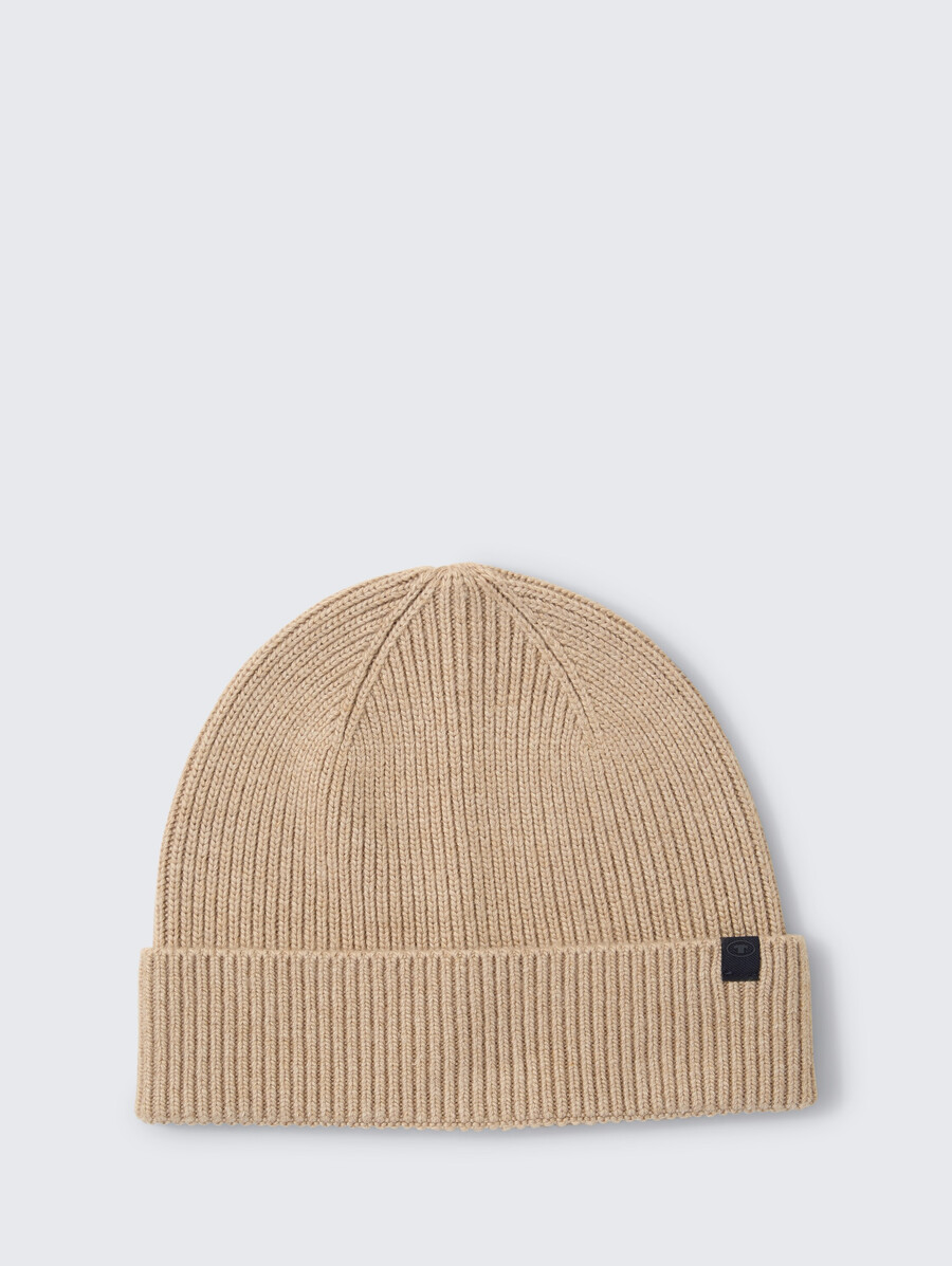 bonnet tricoté en laine