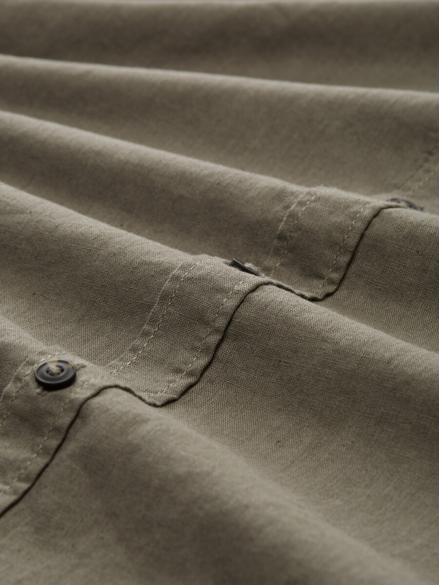 chemise coupe classique avec teneur en lin