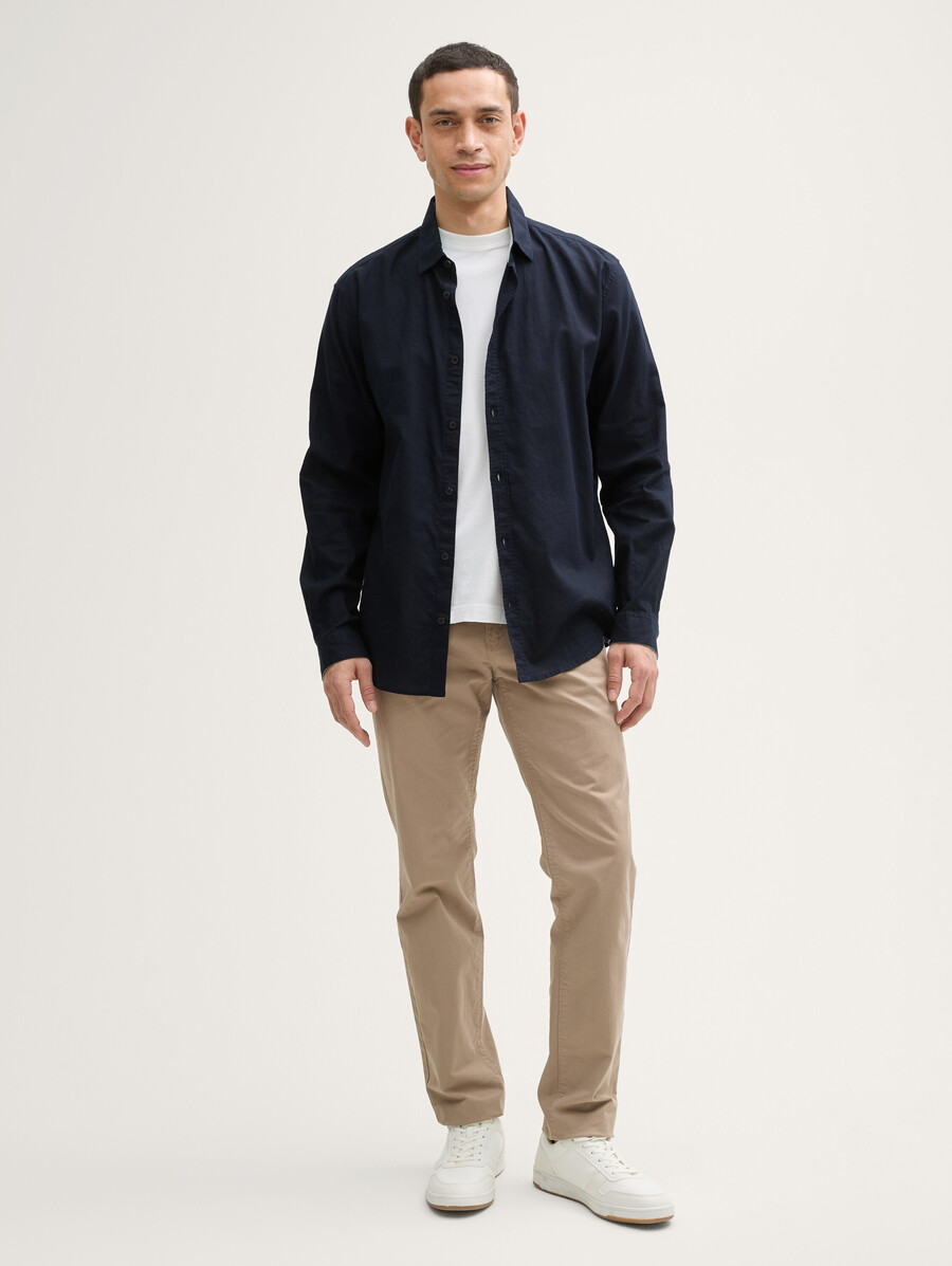 chemise coupe classique avec teneur en lin