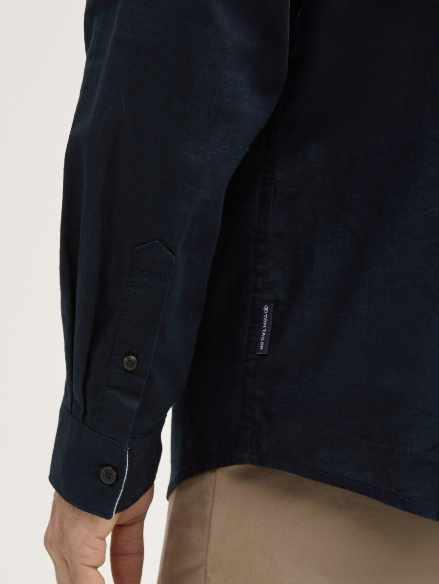 chemise coupe classique avec teneur en lin