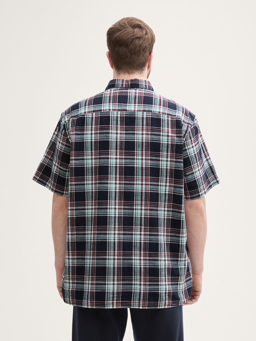 chemise à manches courtes grande taille coupe classique motif à carreaux