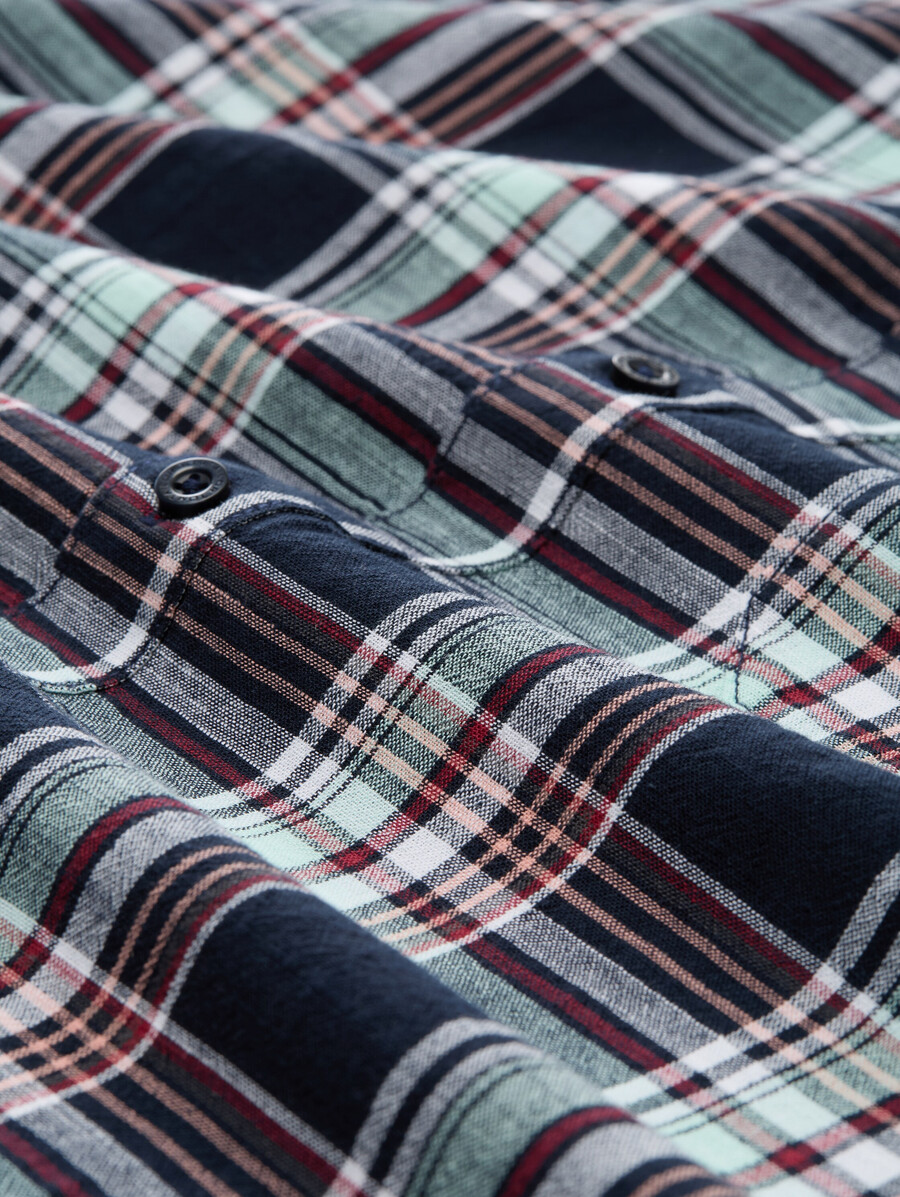chemise à manches courtes grande taille coupe classique motif à carreaux