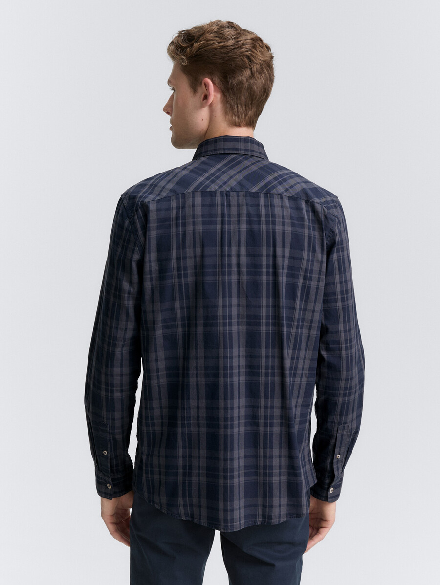 chemise coupe classique à carreaux