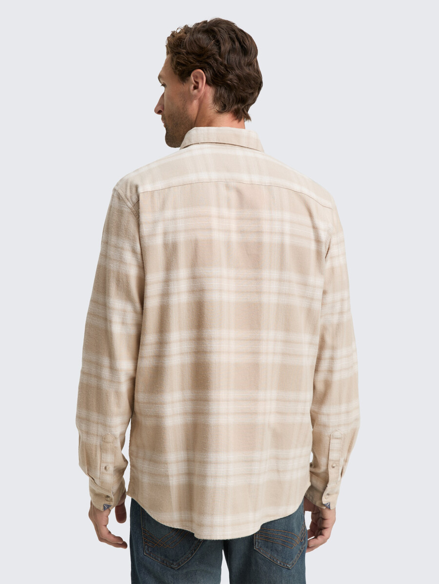 chemise coupe classique avec logo brodé