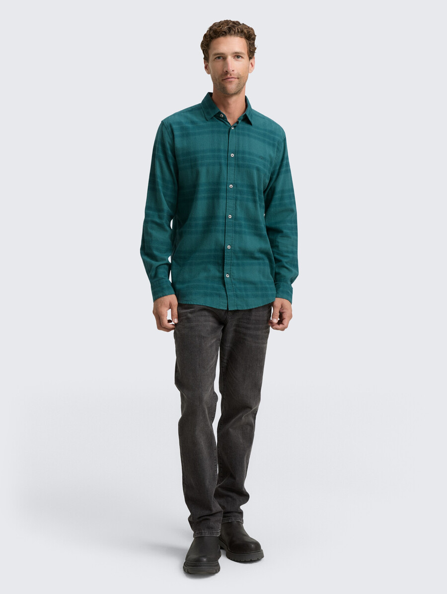 chemise coupe classique avec logo brodé
