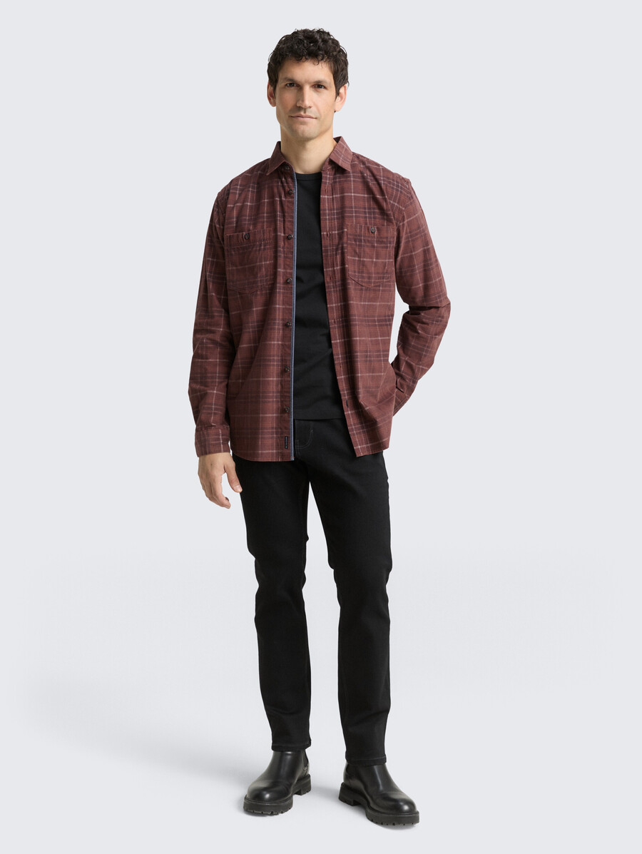 chemise en velours côtelé coupe classique à carreaux