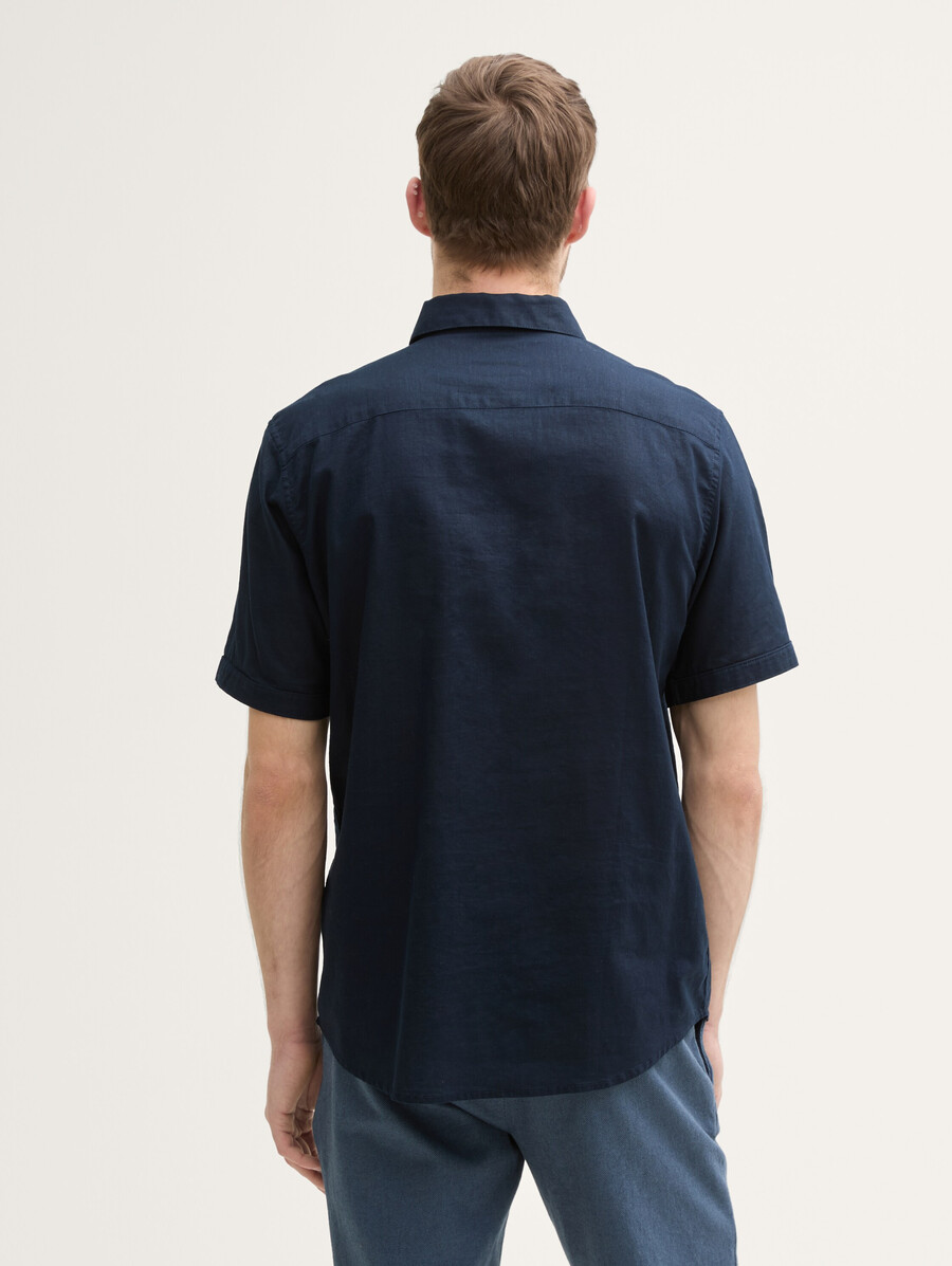 chemise à manches courtes coupe classique en lin