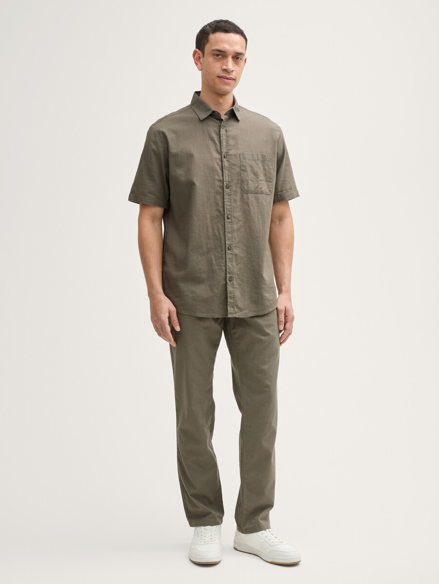 chemise à manches courtes coupe classique en lin