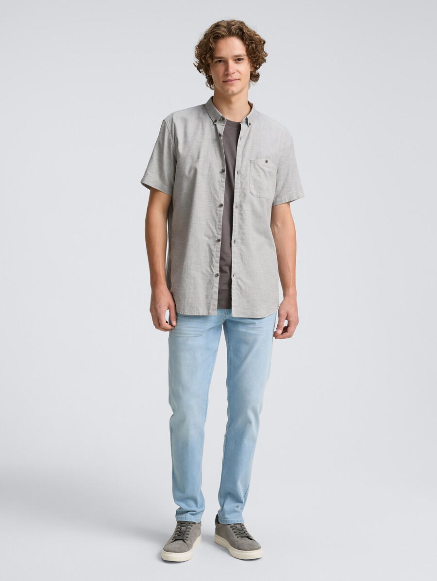 chemise à manches courtes coupe classique avec poche poitrine