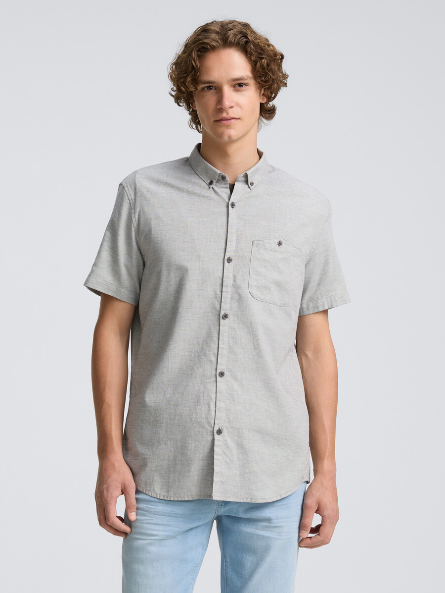 chemise à manches courtes coupe classique avec poche poitrine