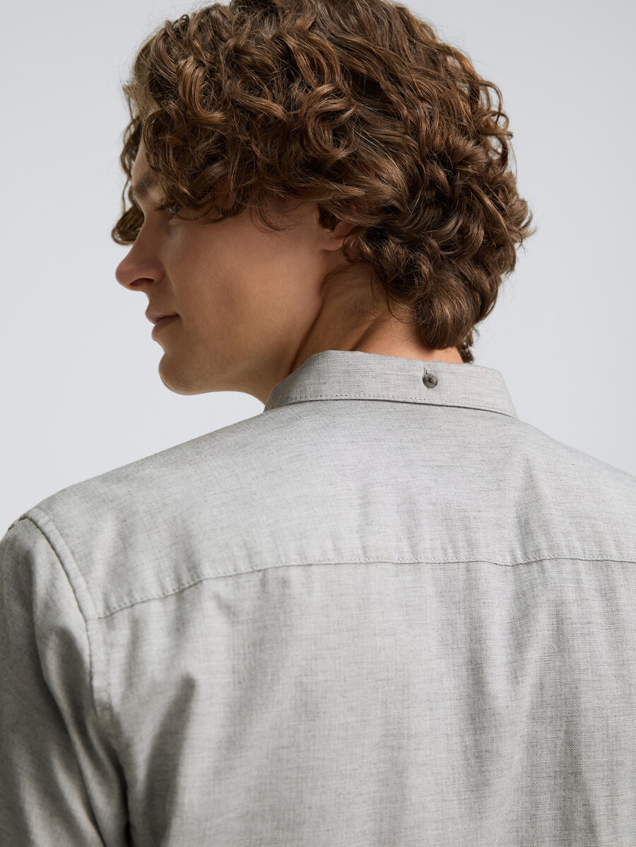 chemise à manches courtes coupe classique avec poche poitrine