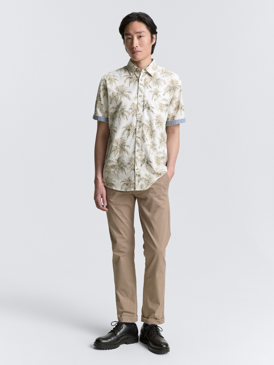 chemise à manches courtes coupe classique avec imprimé palmier
