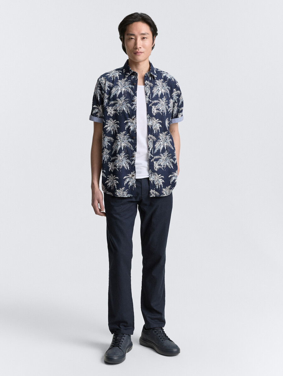 chemise à manches courtes coupe classique avec imprimé palmier