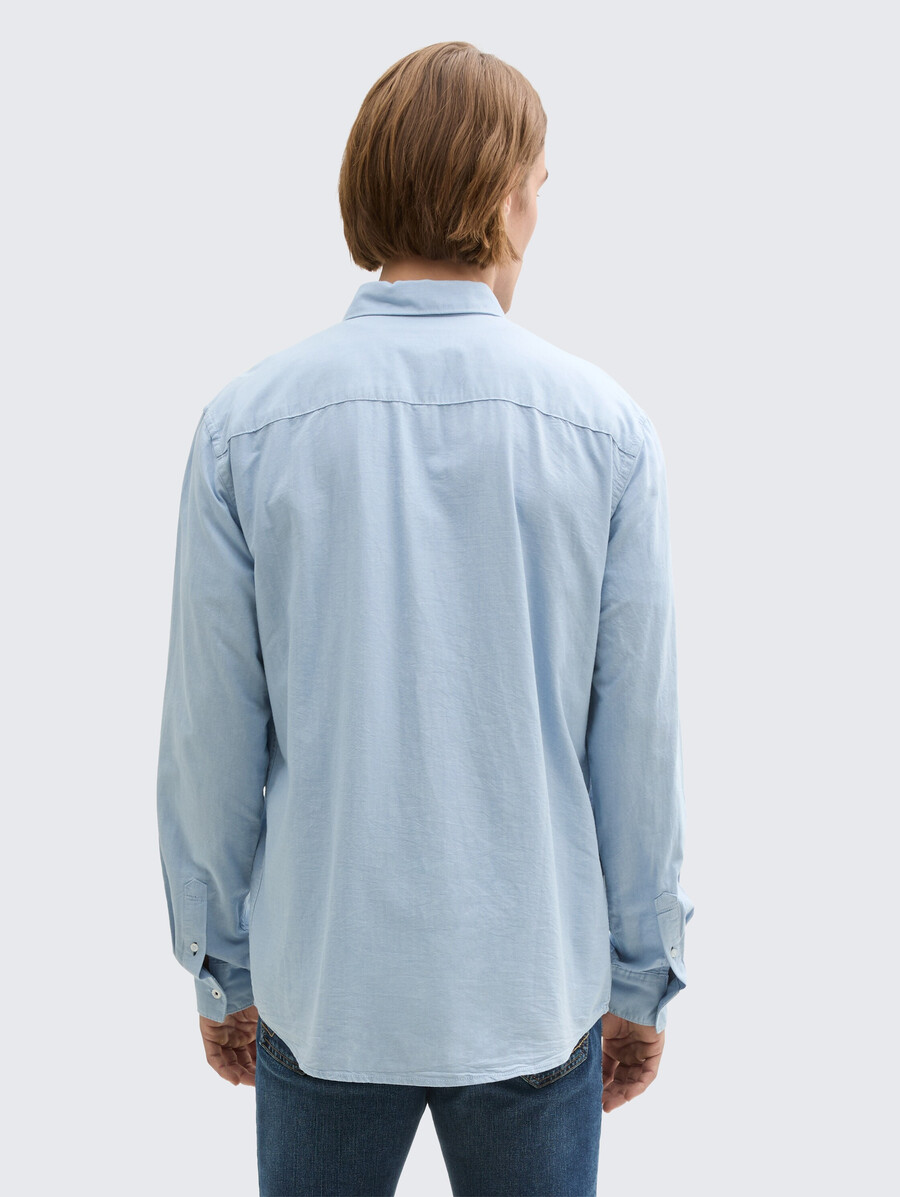 chemise coupe classique avec poche poitrine