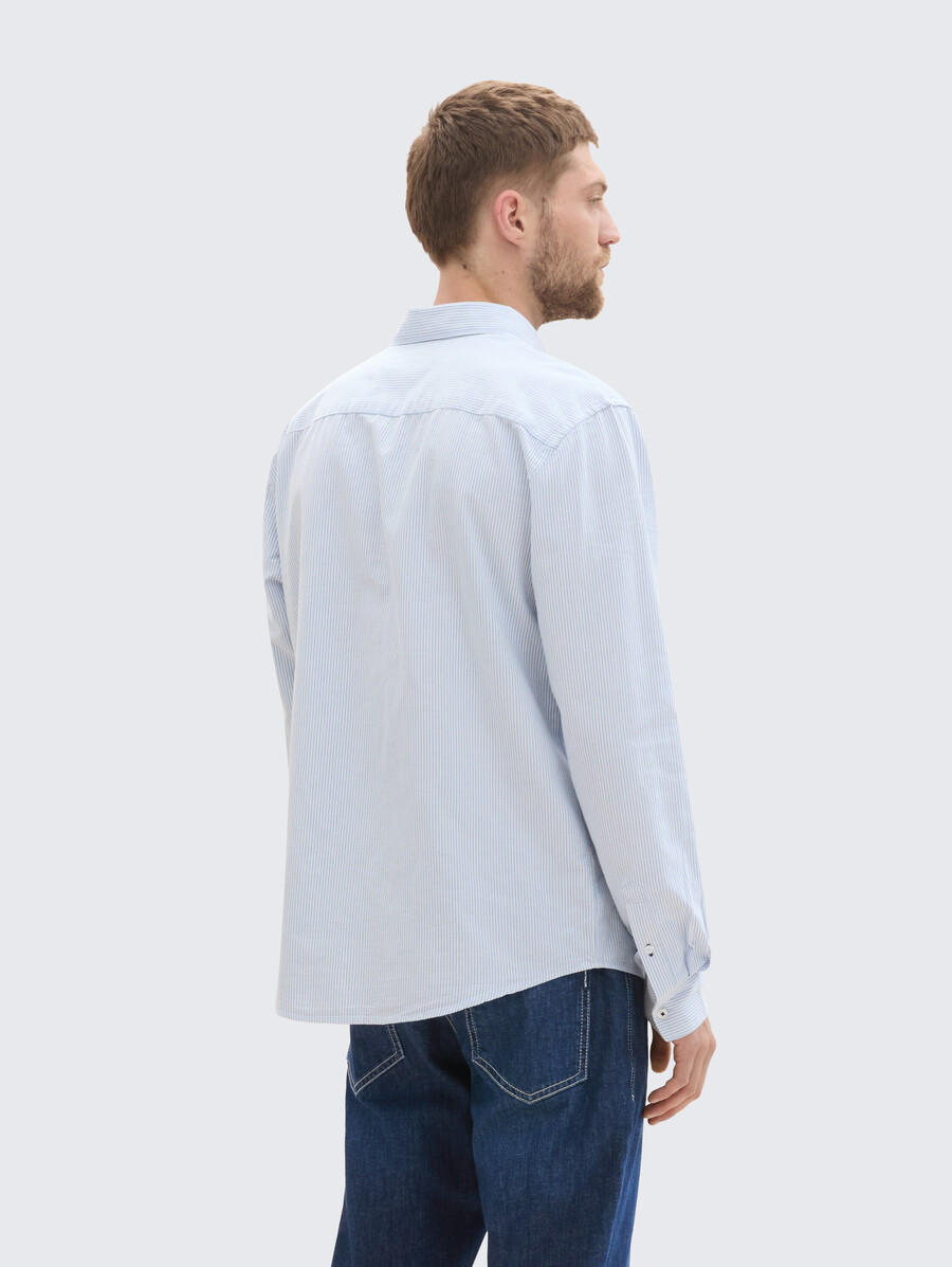 chemise coupe classique avec poche poitrine
