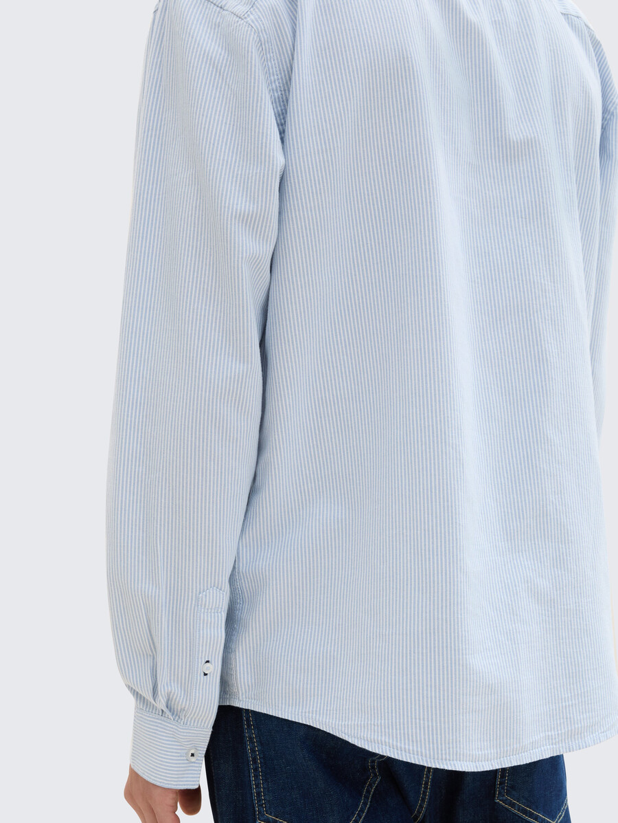 chemise coupe classique avec poche poitrine