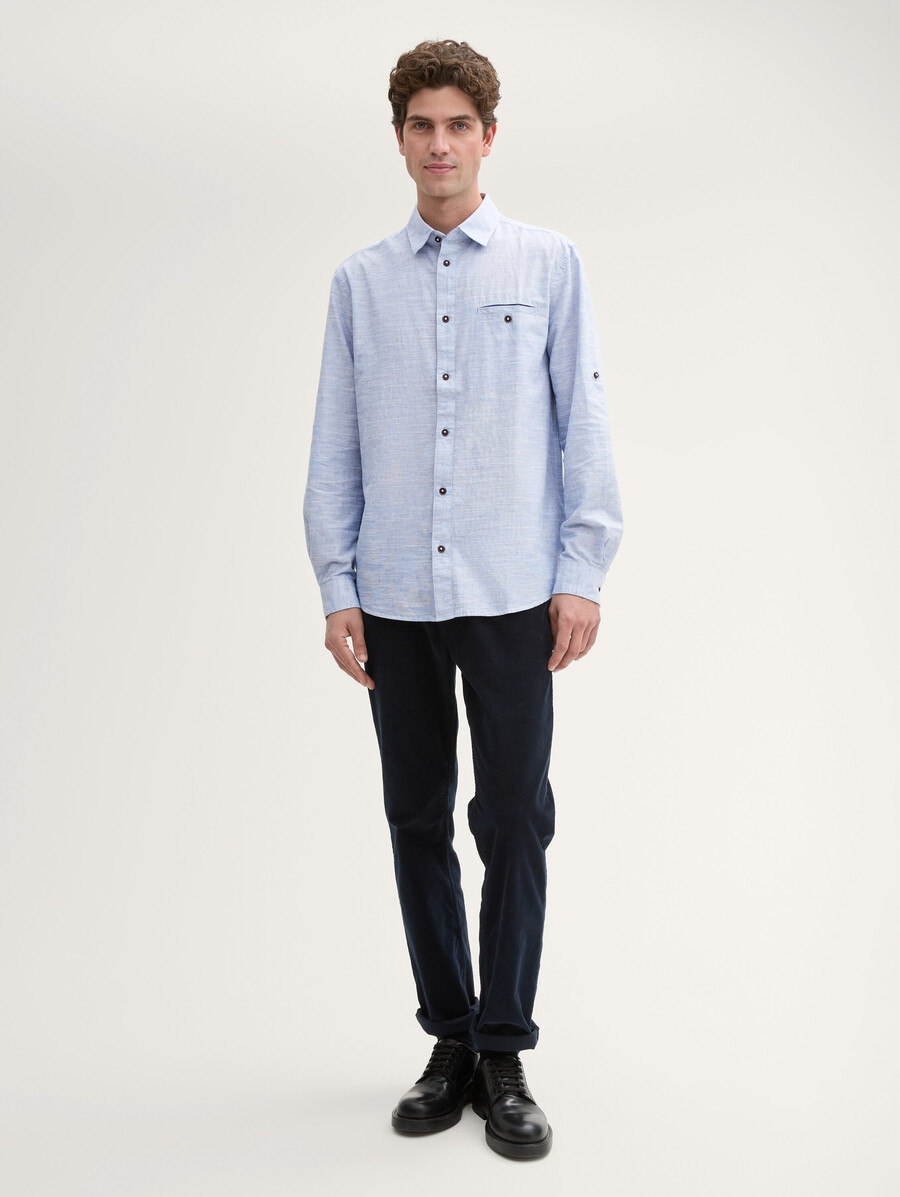 chemise coupe classique avec revers fonctionnel