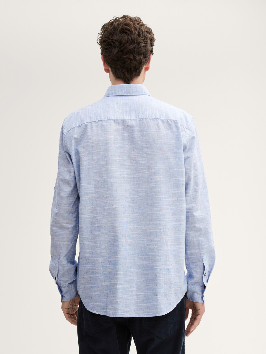 chemise coupe classique avec revers fonctionnel