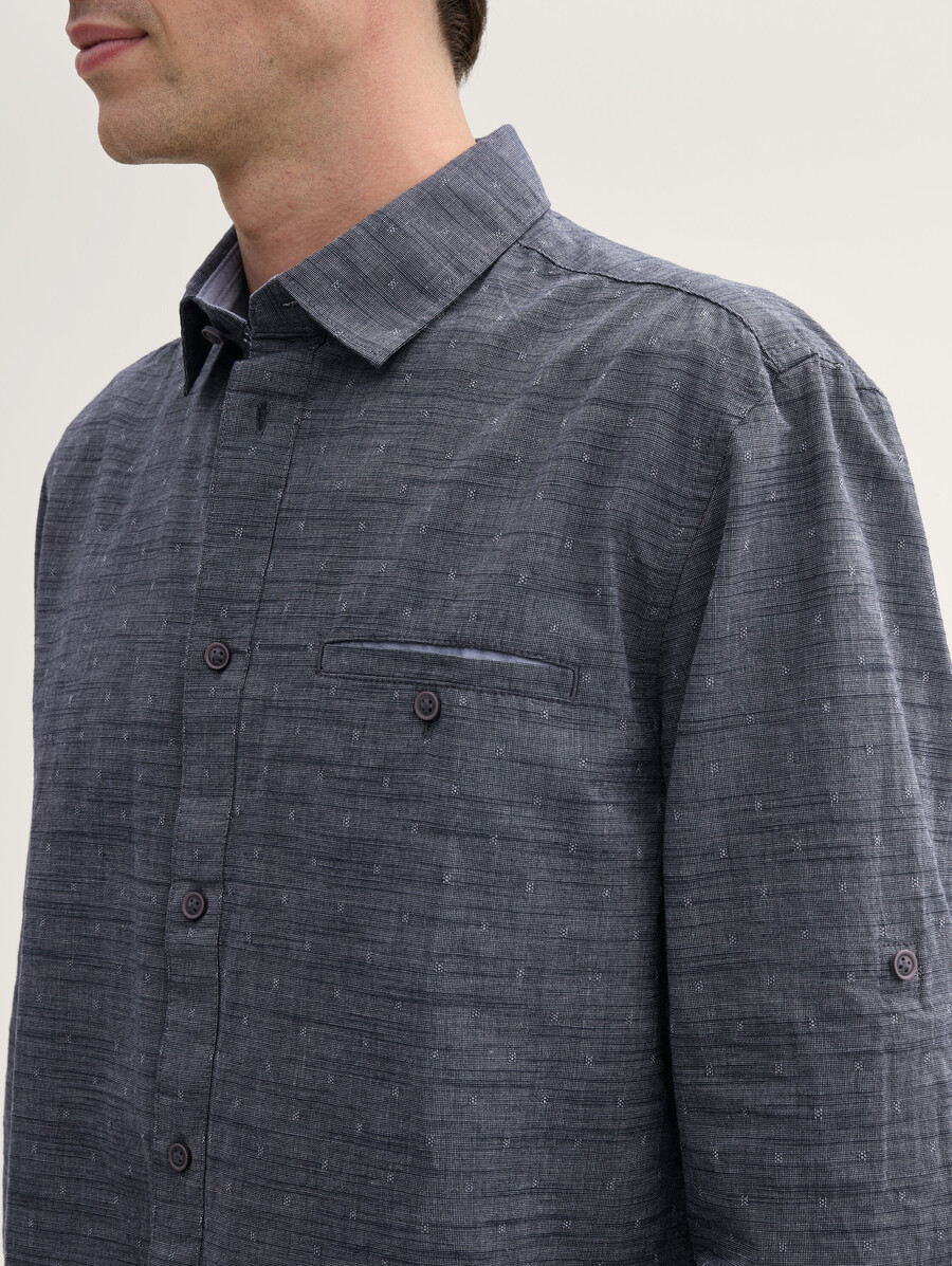 chemise coupe classique avec revers fonctionnel