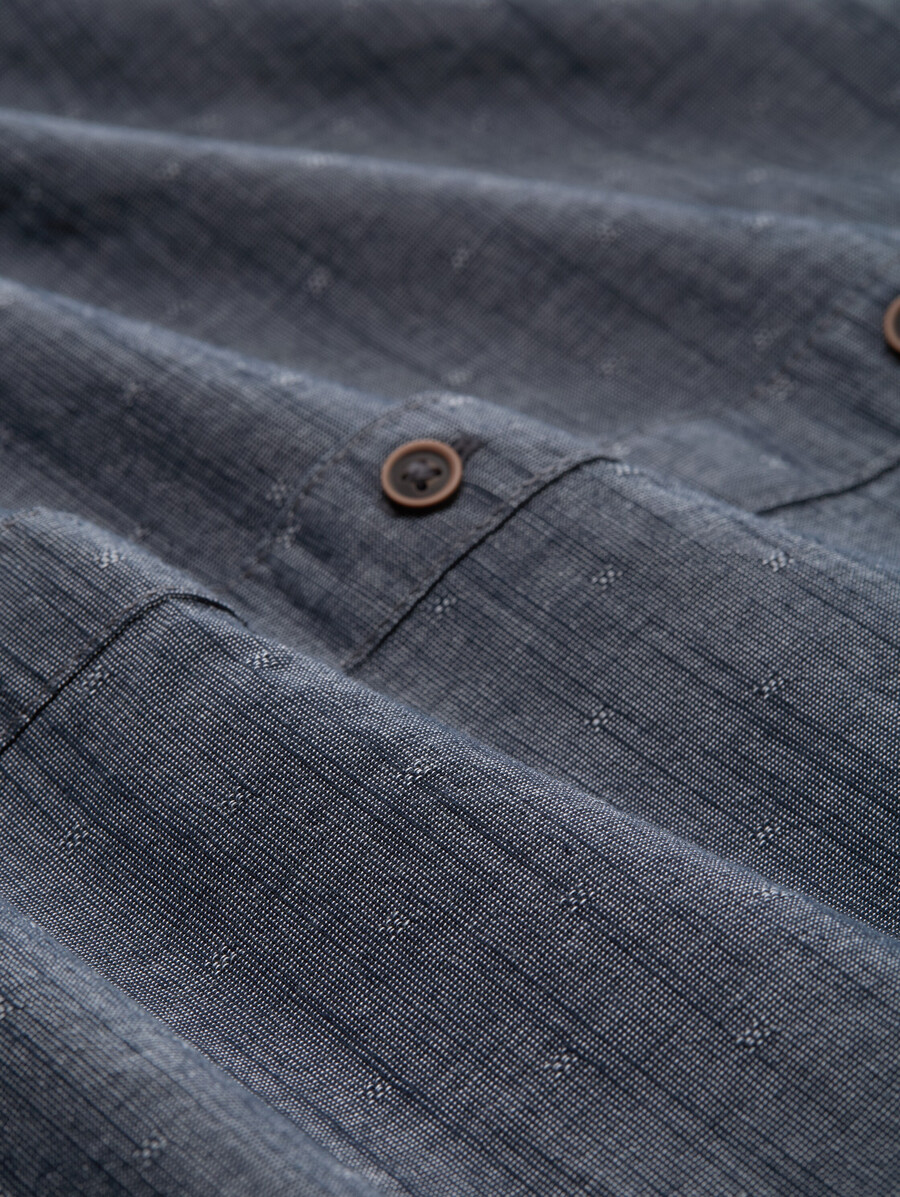 chemise coupe classique avec revers fonctionnel