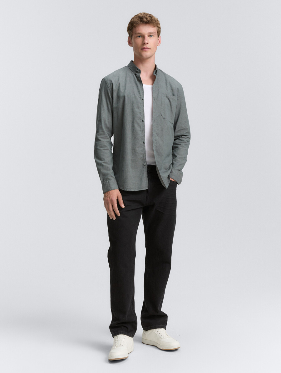chemise coupe classique avec poche poitrine
