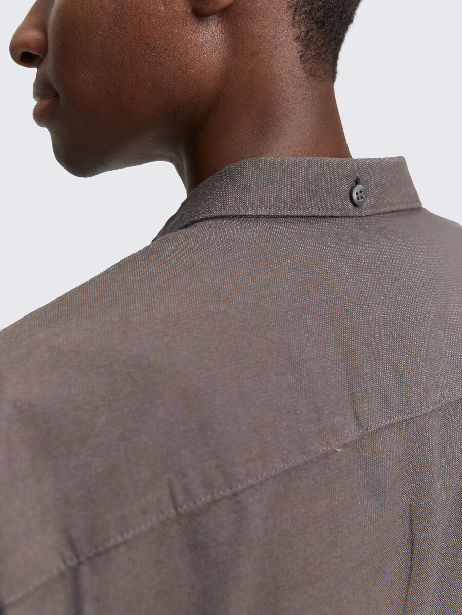 chemise coupe classique avec poche poitrine