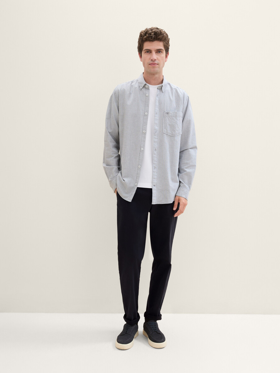 chemise coupe classique avec poche poitrine