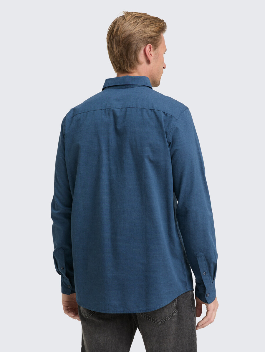 chemise coupe classique avec poche poitrine