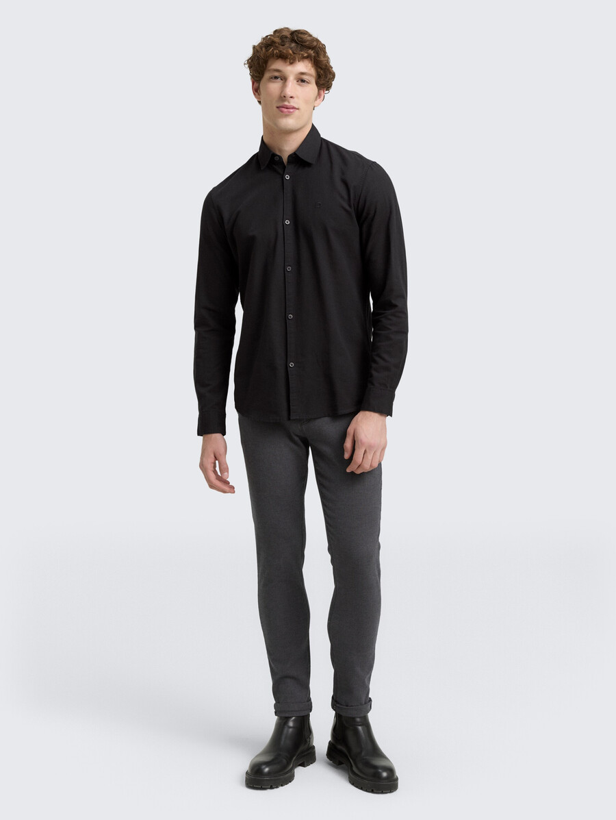 chemise coupe classique avec logo brodé