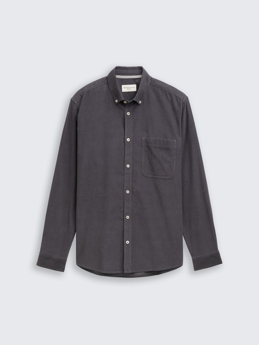 chemise en velours côtelé coupe classique avec poche poitrine