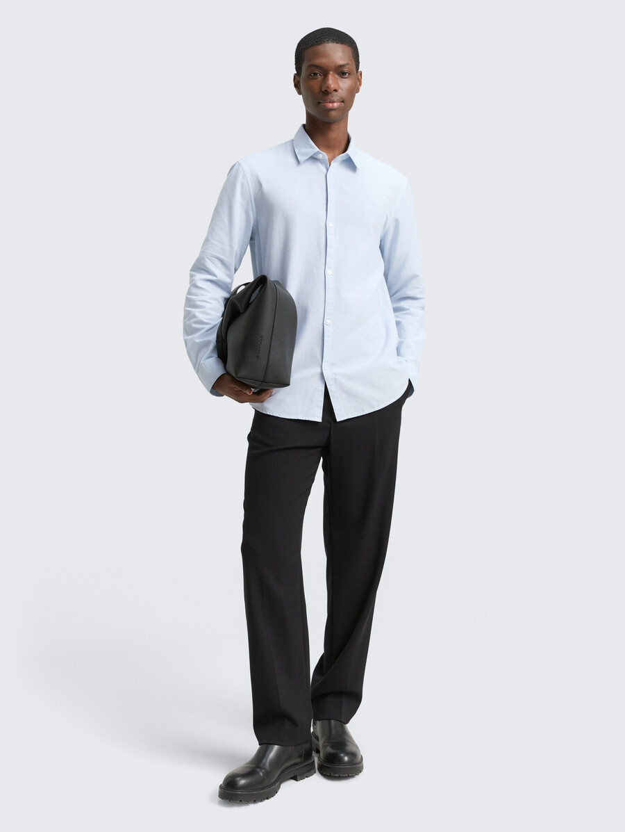 chemise coupe classique avec logo brodé