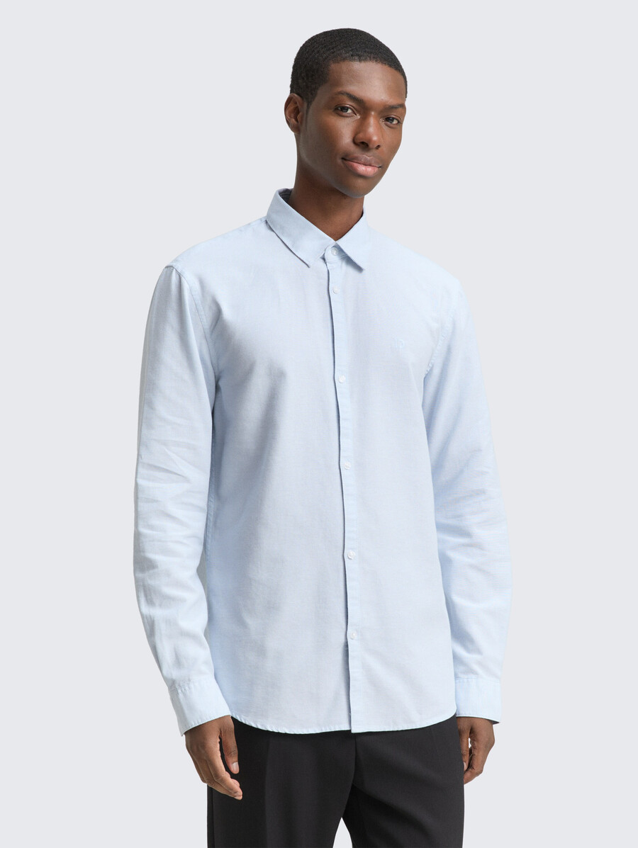 chemise coupe classique avec logo brodé