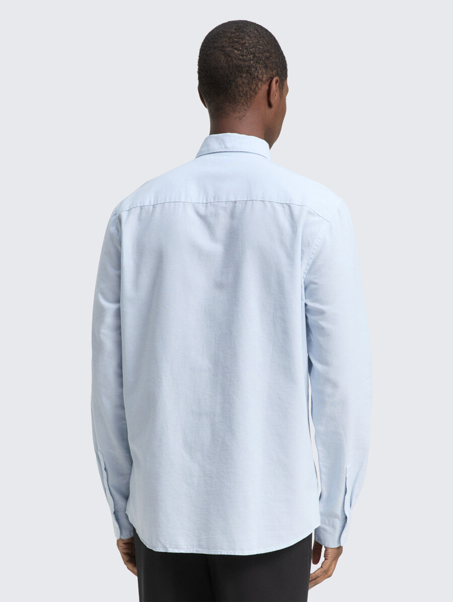 chemise coupe classique avec logo brodé