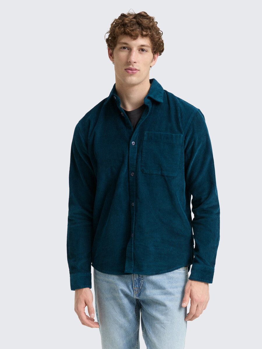 chemise en velours côtelé coupe décontractée avec poche poitrine
