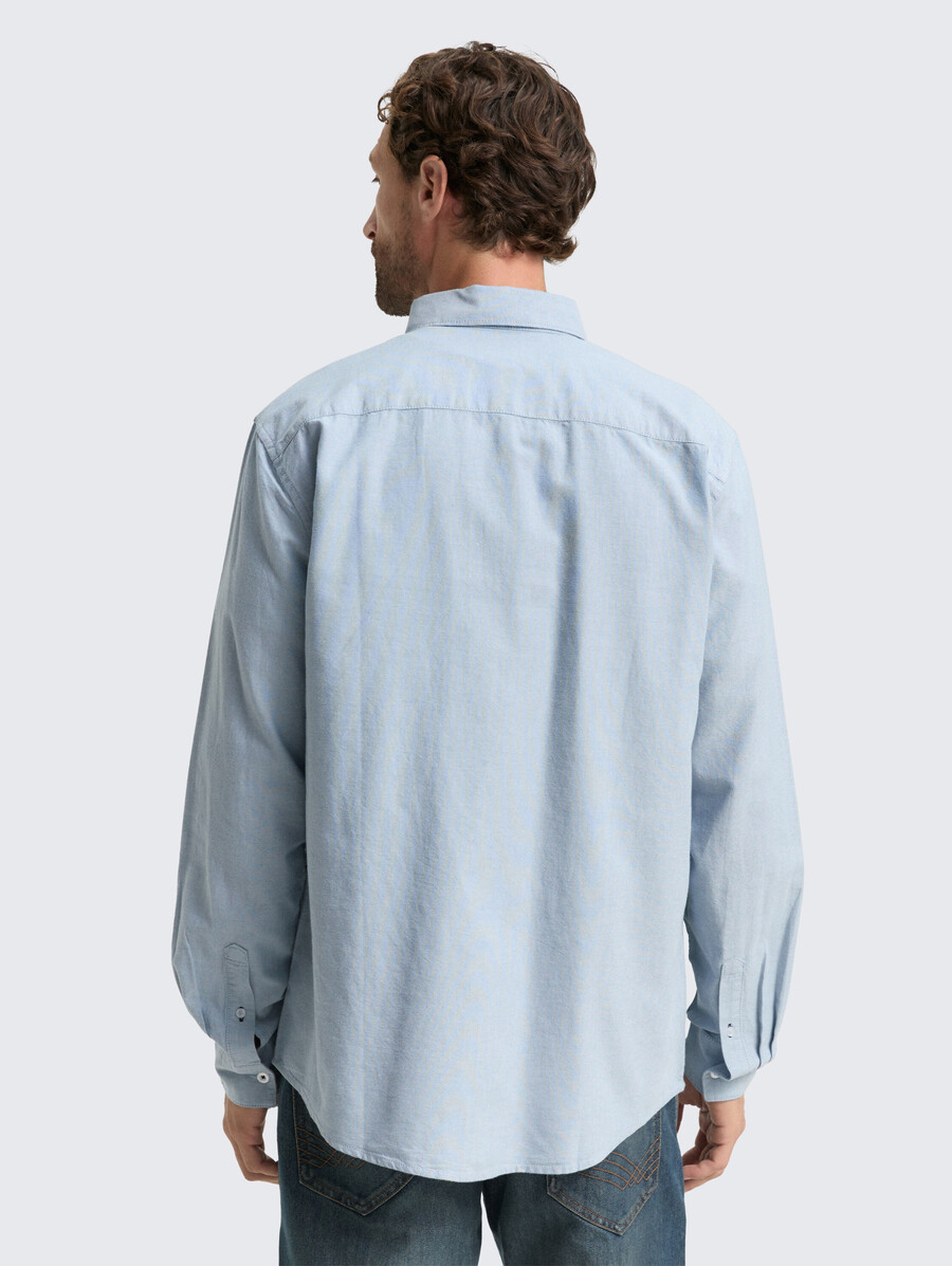 chemise coupe classique avec poche poitrine
