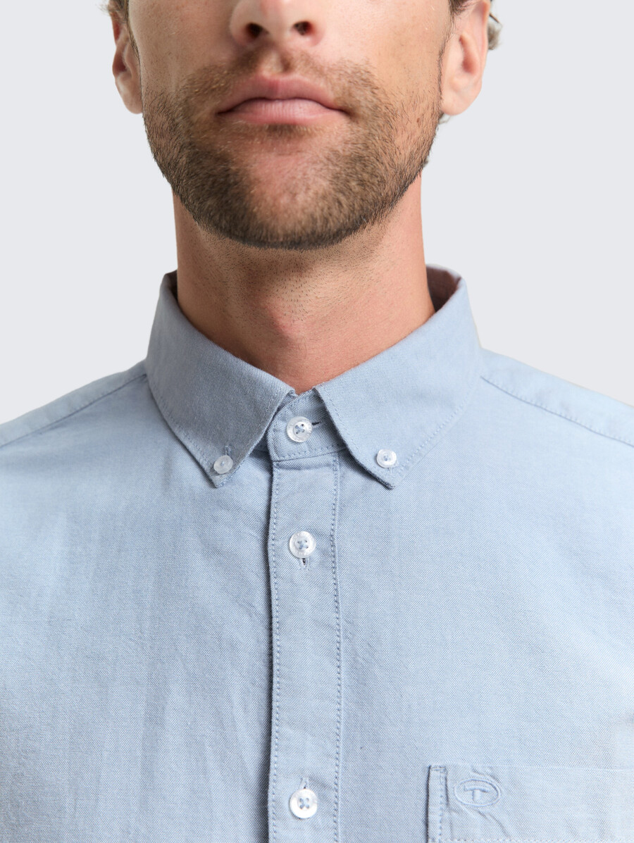 chemise coupe classique avec poche poitrine