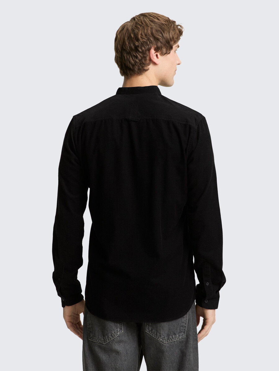chemise en velours côtelé coupe basique