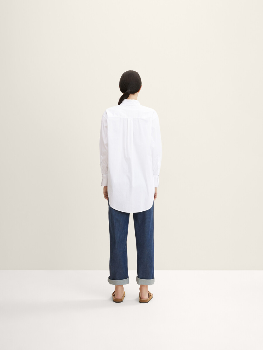 chemise longue avec poche poitrine